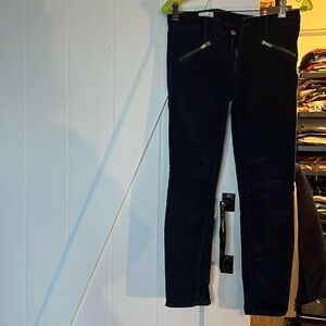 26R skinny velvet pants